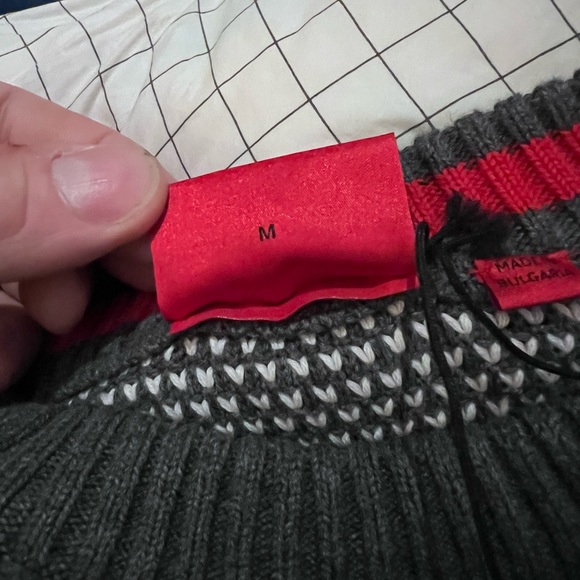 HUGO Sweater - Picture 6 of 6